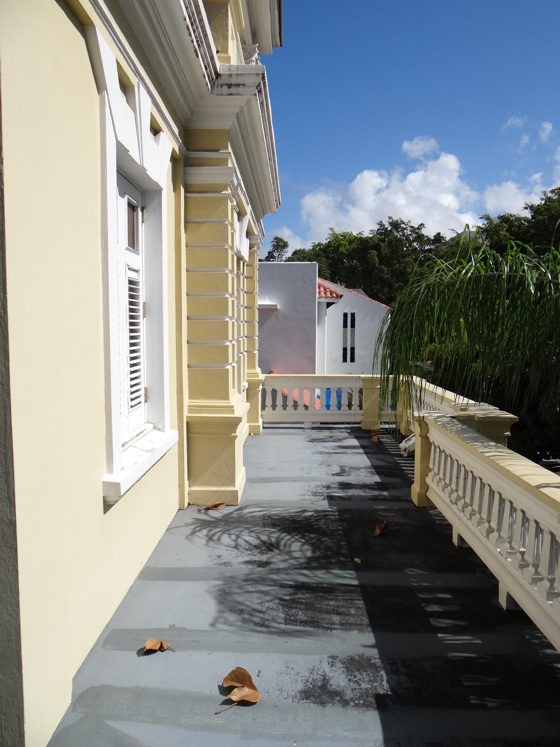 Casa La Giralda - Avenida Miramar, esquina calle Marti 651 - San Juan (Miramar) - 2014 00036